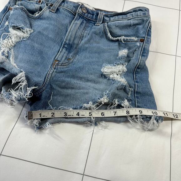 Abercrombie & Fitch Shorts Womens 27 Blue High Rise Mom Denim Distressed Raw Hem - Picture 10 of 11